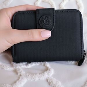 Kipling Live Light Money Love Wallet Deluxe Zip Unisex NWOT